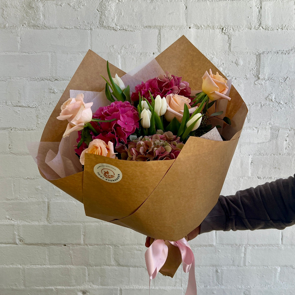 small posy mixed bouqet